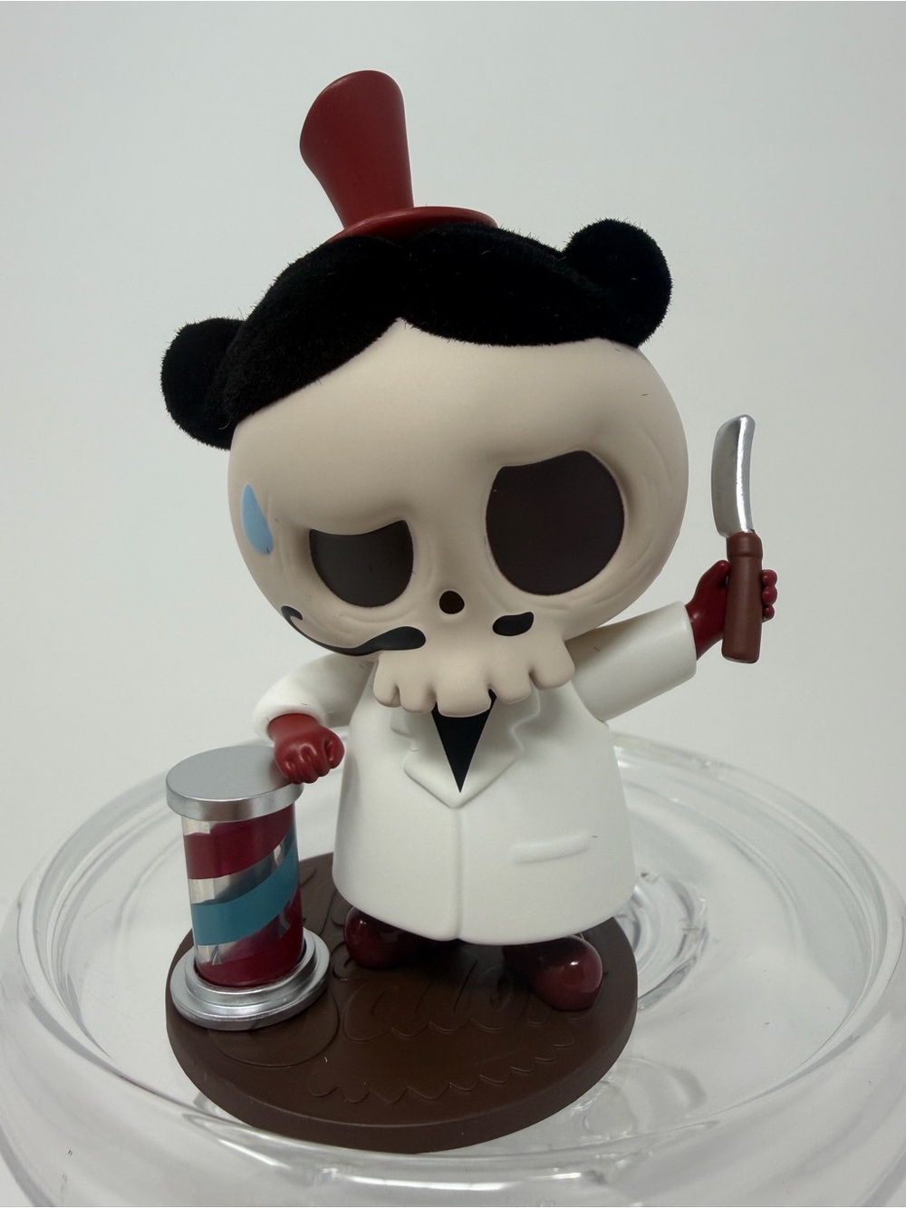LABUBU SALON MANAGER Popmart THE MONSTERS HAIR SALON Series Vinyl Figure - Picture 2 of 3